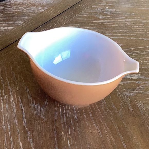 Vintage Pyrex Cinderella Nesting Mixing Bowl - Picture 1 of 6